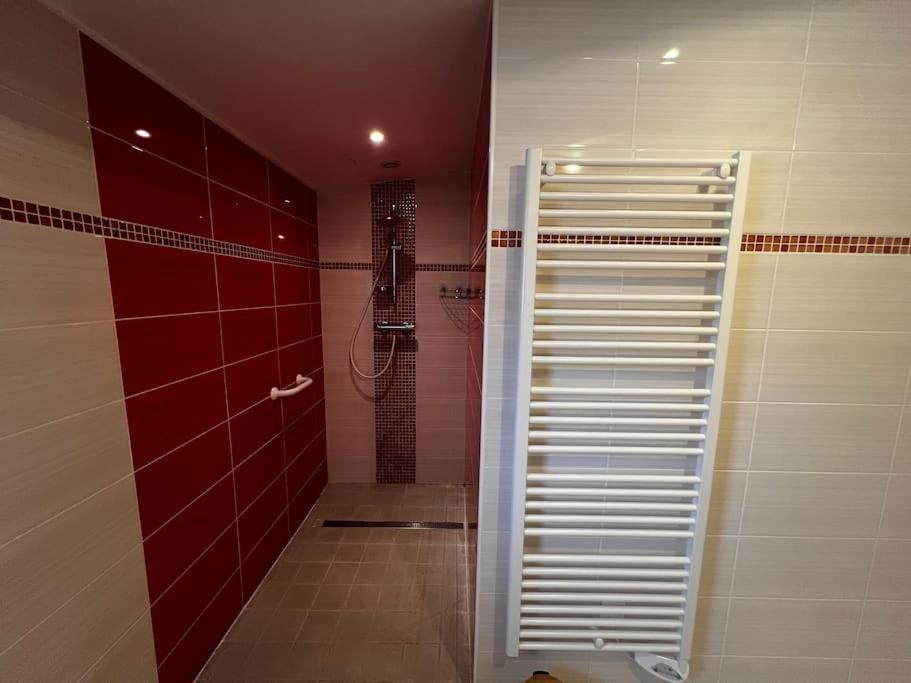 Grand Avec Jardin - Centre Apartment *